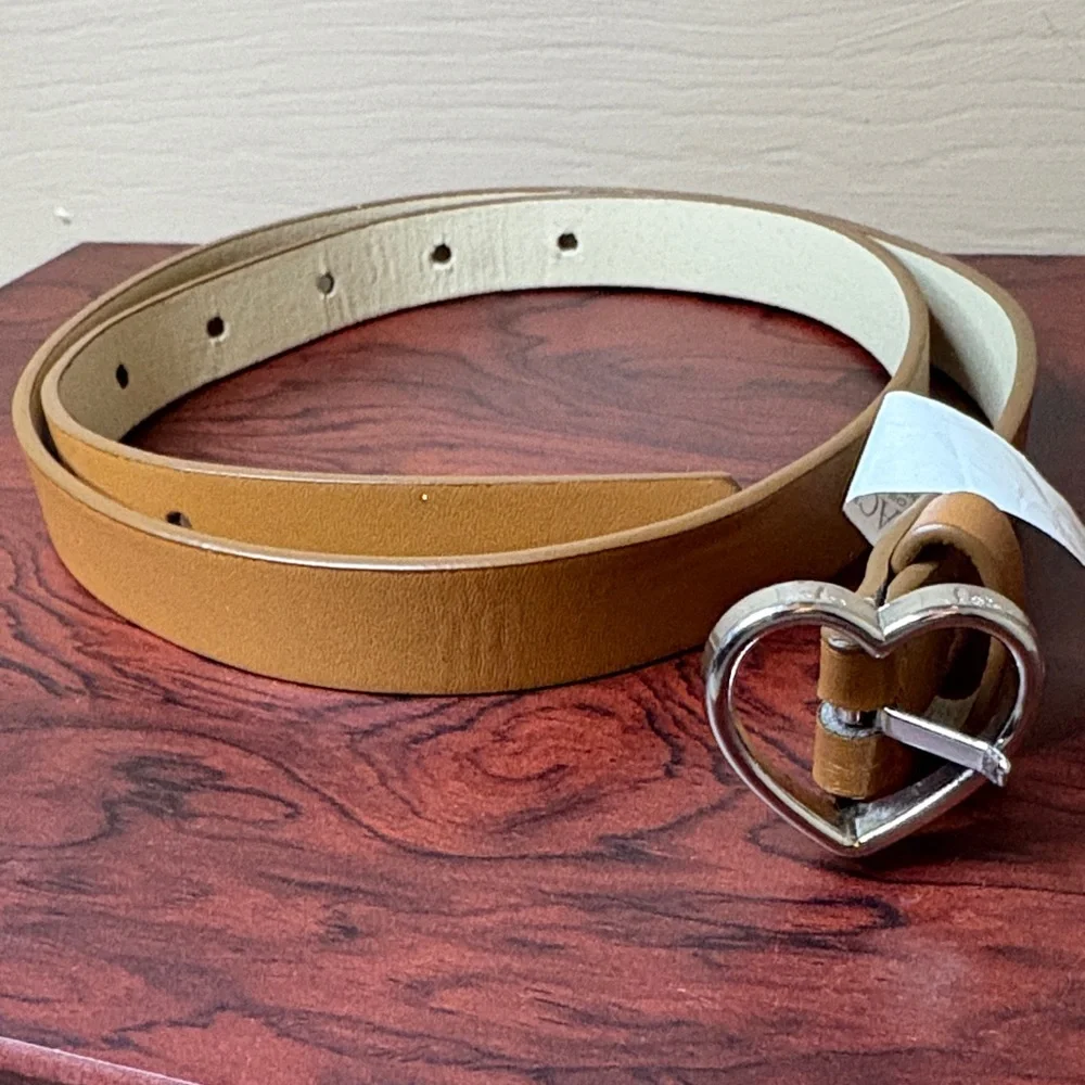 PLACE Belt Non Leather Heart Buckle Silver Single Prong Tan